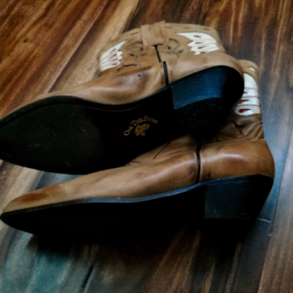 Oak Tree Farms Boots - Picture 4 of 4